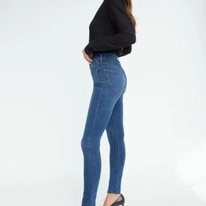 Denim Forum The Lola High Rise Skinny.  28 x 28 length.  Classic blue wash.